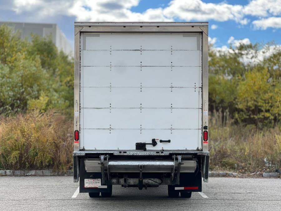 Used 2019 Isuzu NPR image 7