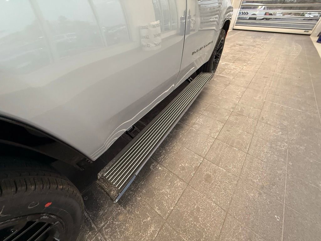 New 2026 Jeep Grand Wagoneer Limited image 17