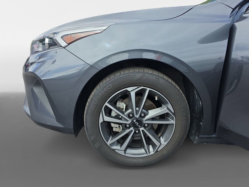 Used 2023 Kia Forte LXS image 13