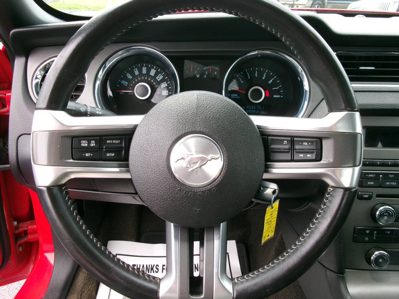 Used 2014 Ford Mustang Coupe RWD image 12