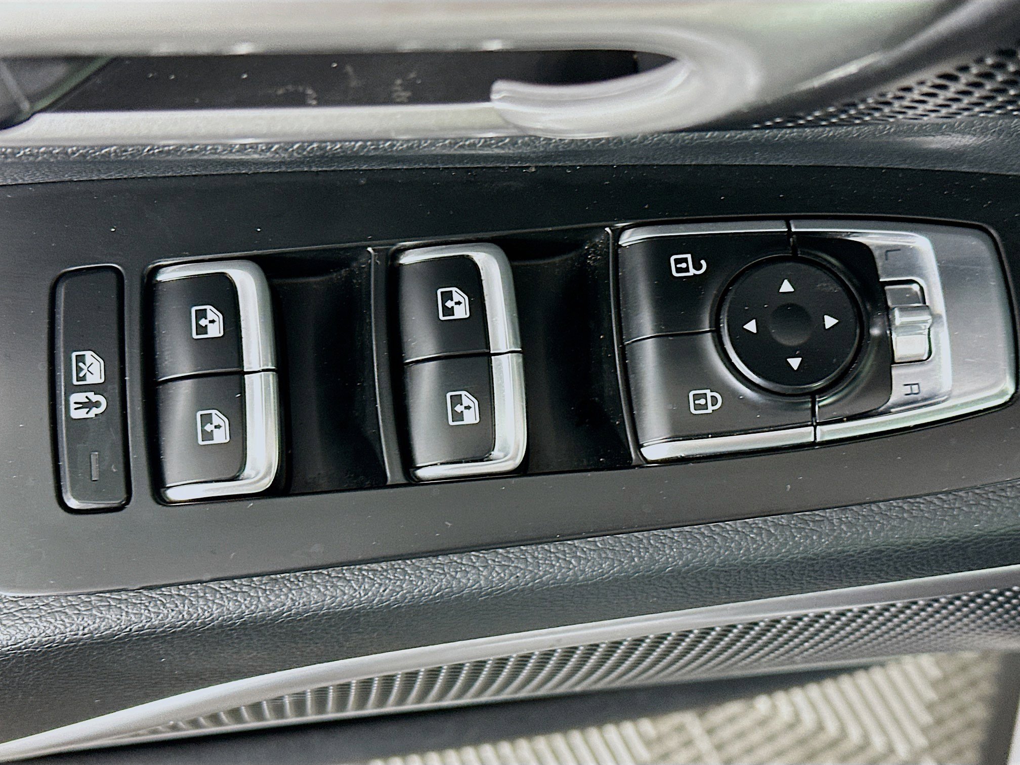 Used 2025 Kia Telluride S image 15