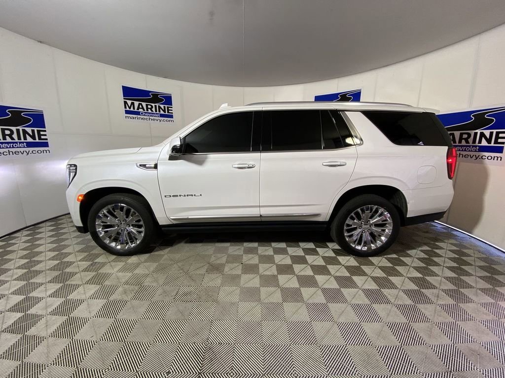 Used 2021 GMC Yukon Denali w/ Denali Premium Package RWD image 13