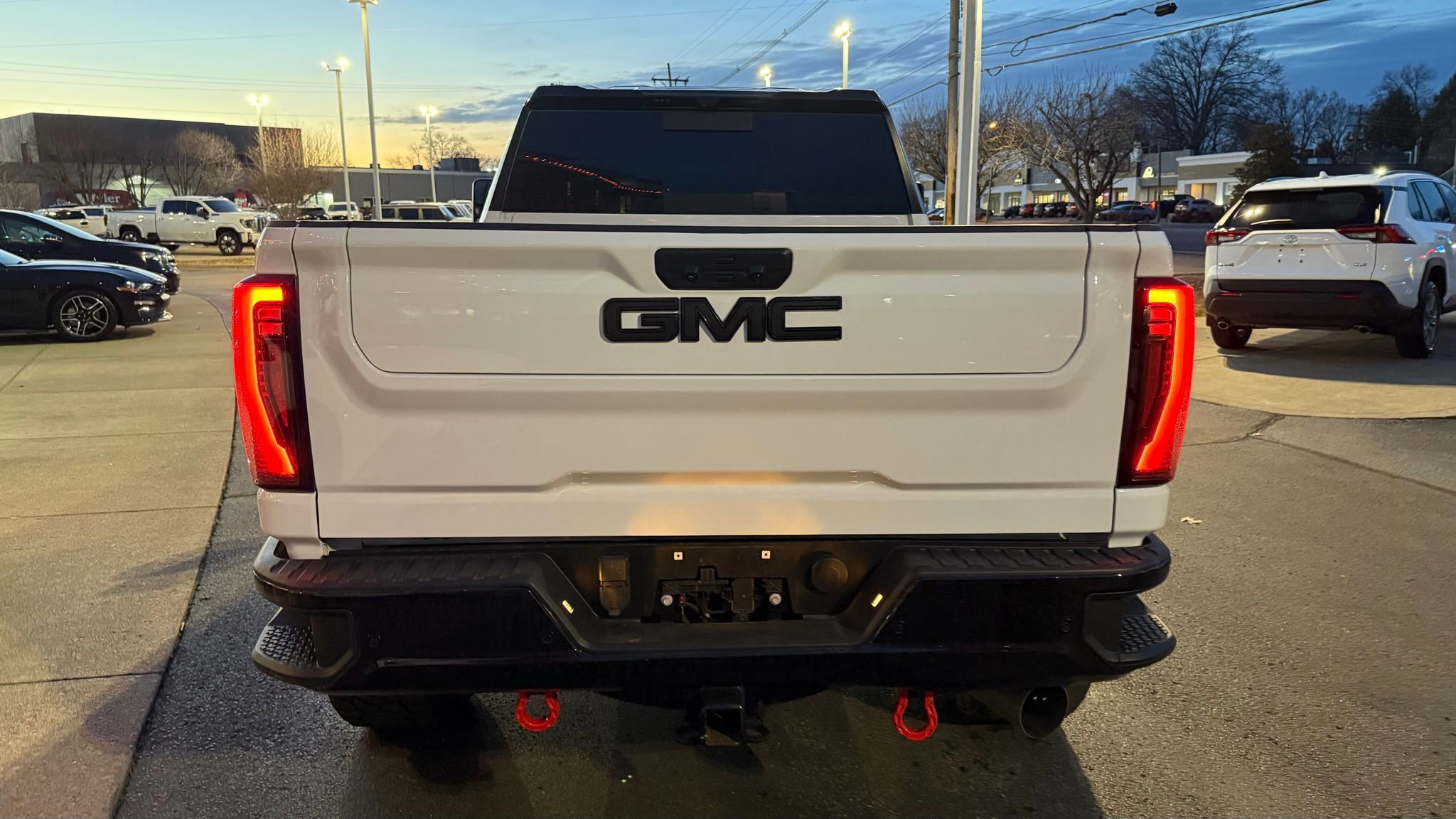 Used 2024 GMC Sierra 2500 AT4X image 10