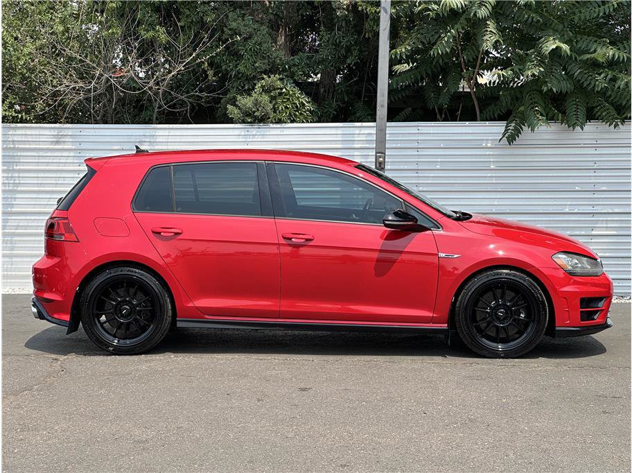 Used 2016 Volkswagen Golf R 4-Door w/ Driver Assistance Package AWD/4WD image 9