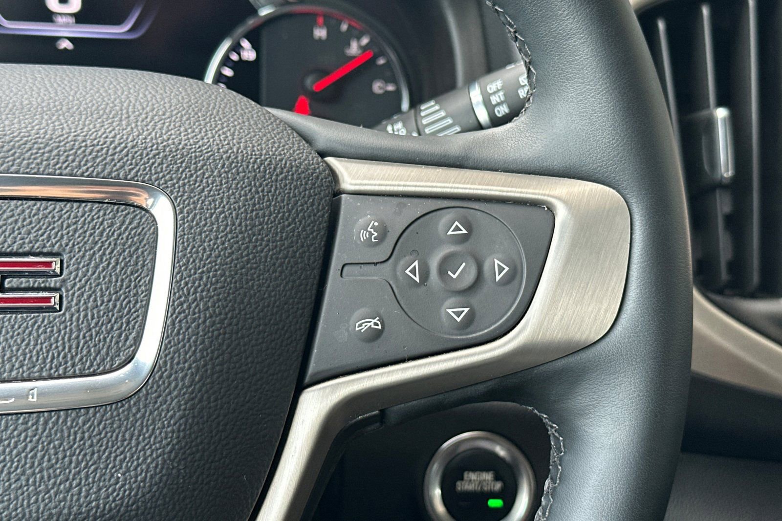 Certified 2024 GMC Terrain Denali w/ Denali Premium Package image 34