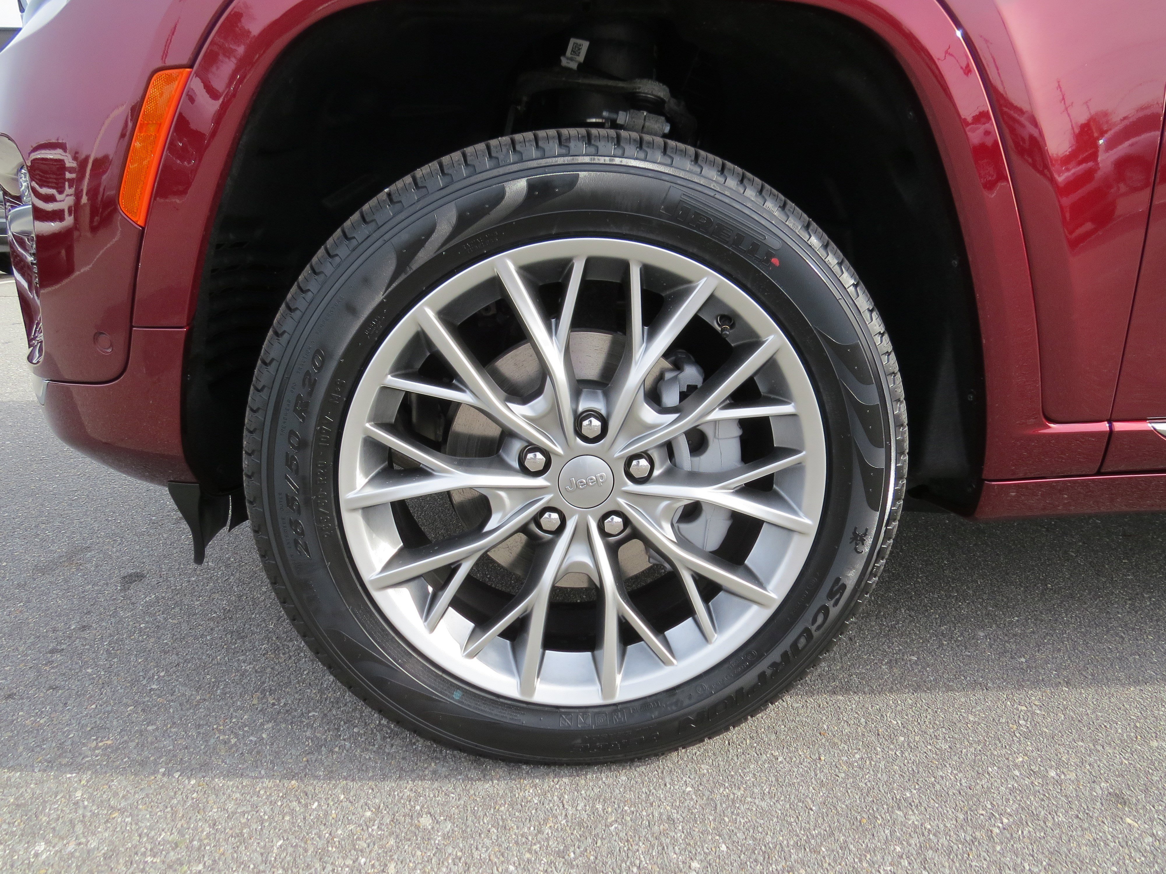 New 2025 Jeep Grand Cherokee Summit image 13