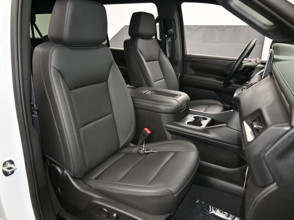 Used 2024 Chevrolet Suburban Z71 image 50