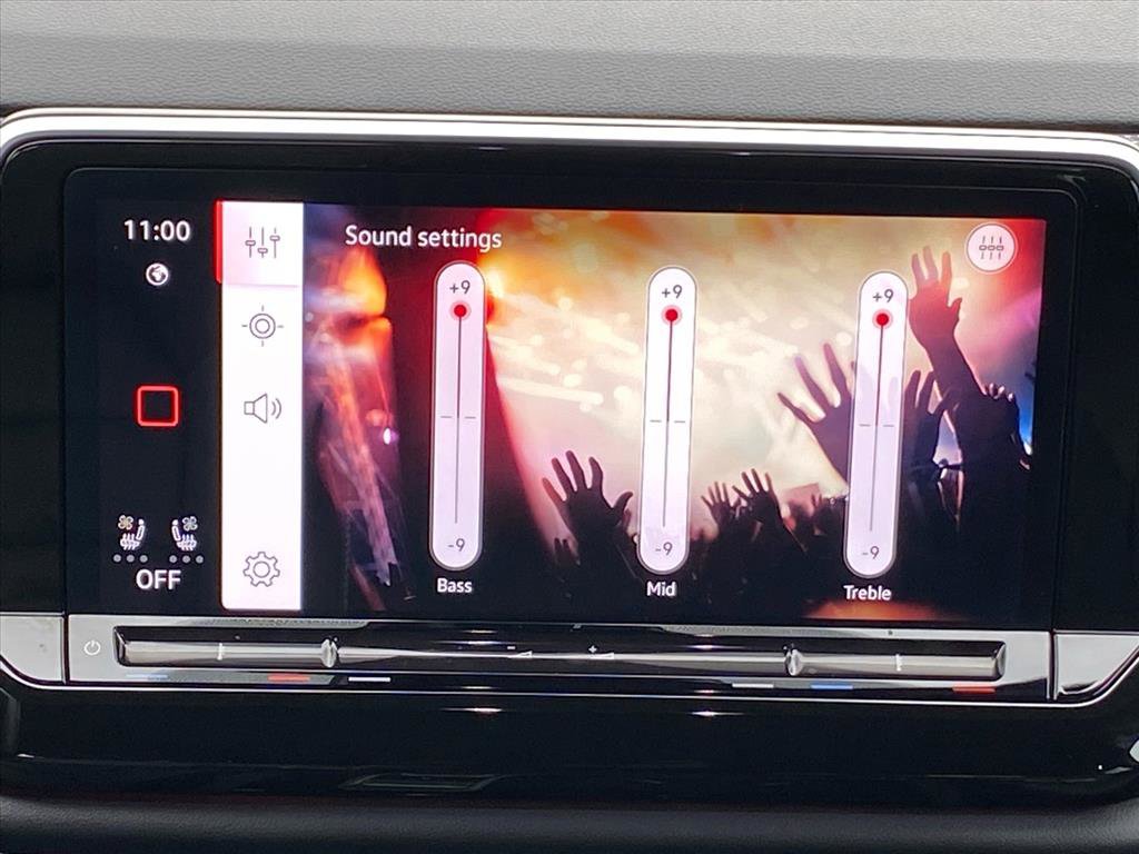 Certified 2025 Volkswagen Atlas Cross Sport SEL image 8