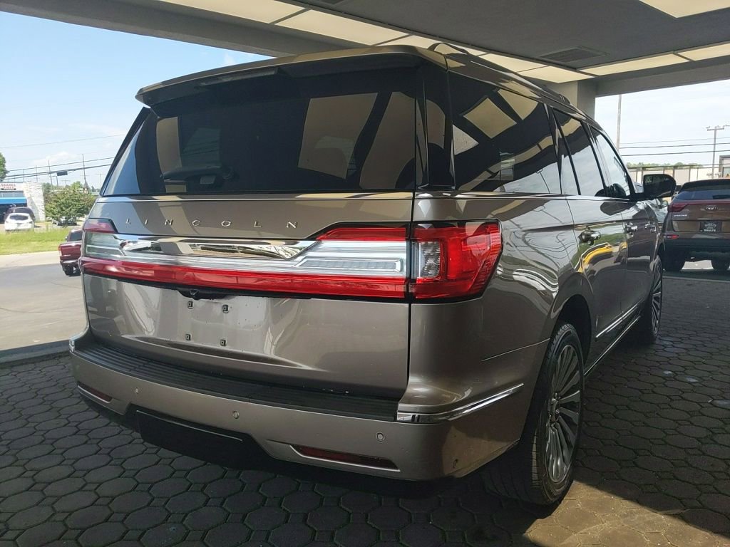 Used 2019 Lincoln Navigator Reserve w/ Cargo Package AWD/4WD image 5