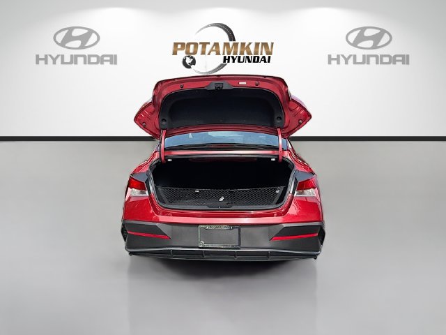 Certified 2026 Hyundai Elantra Sport FWD image 24