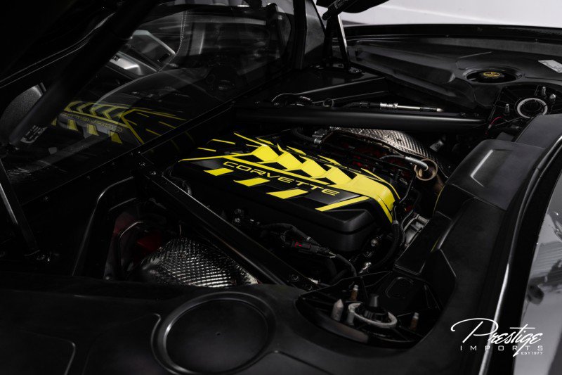 Used 2025 Chevrolet Corvette Stingray Preferred Cpe w/ 2LT image 22