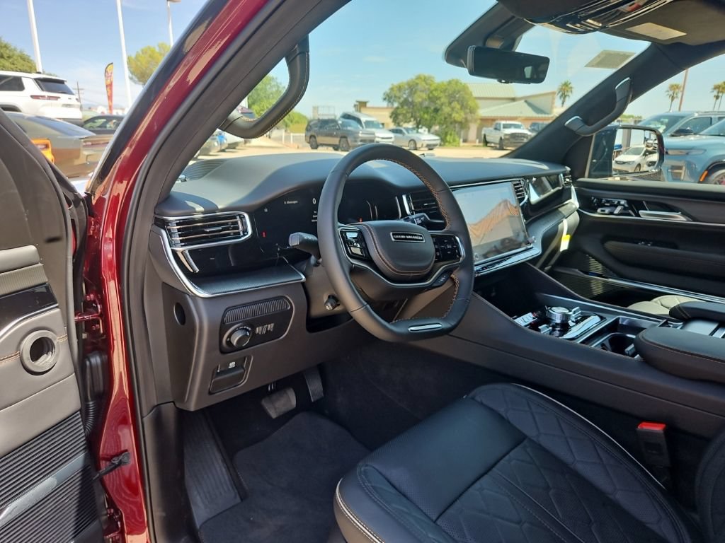New 2026 Jeep Grand Wagoneer L Summit AWD/4WD image 17