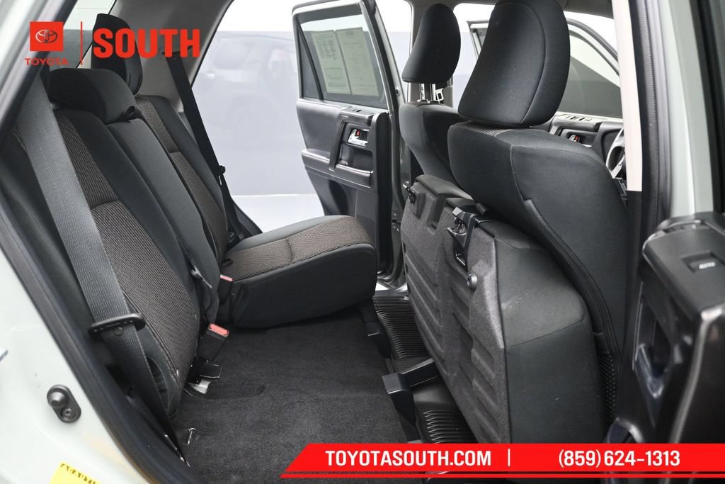Used 2023 Toyota 4Runner TRD Off-Road AWD/4WD image 28