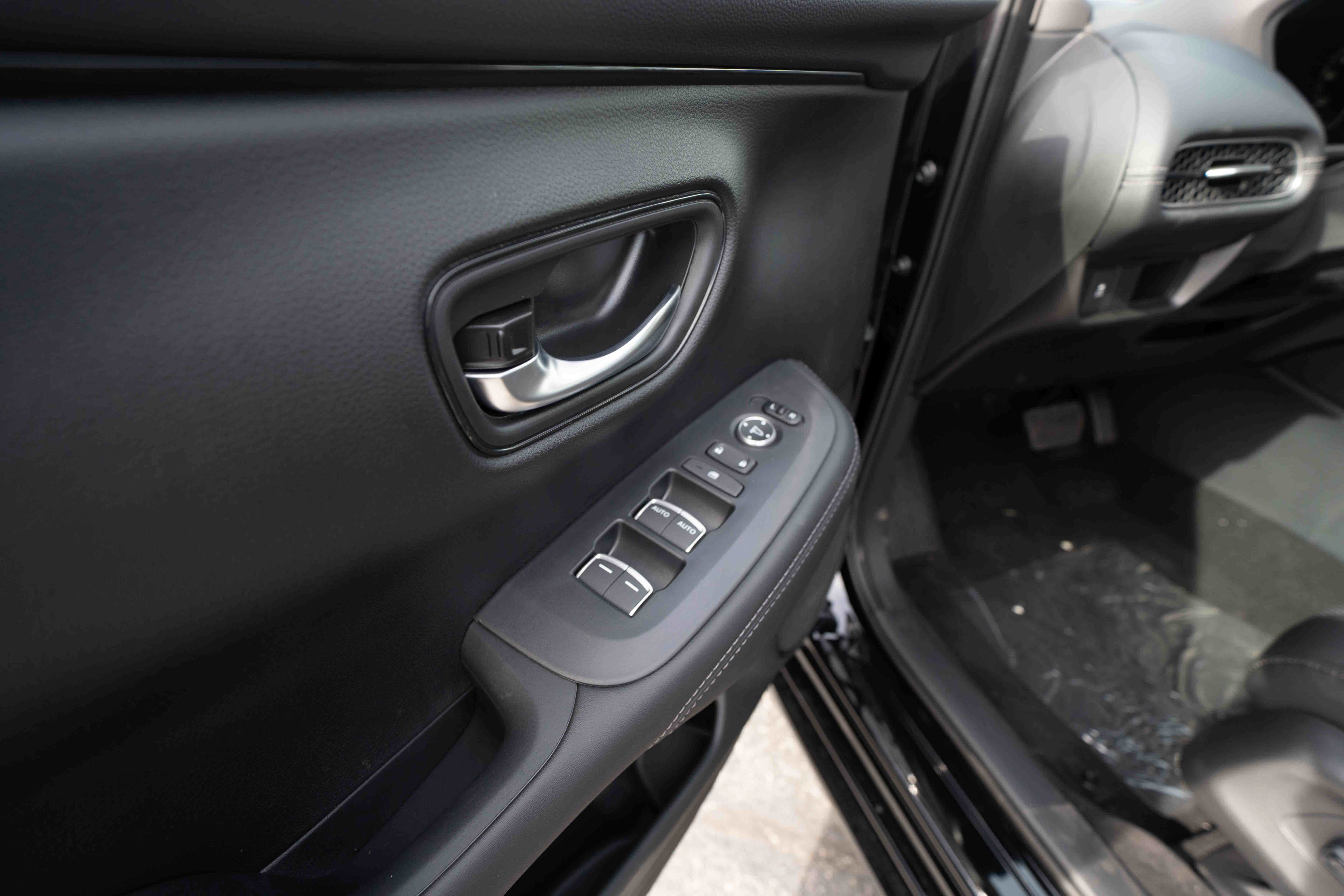 New 2027 Honda HR-V EX-L image 7