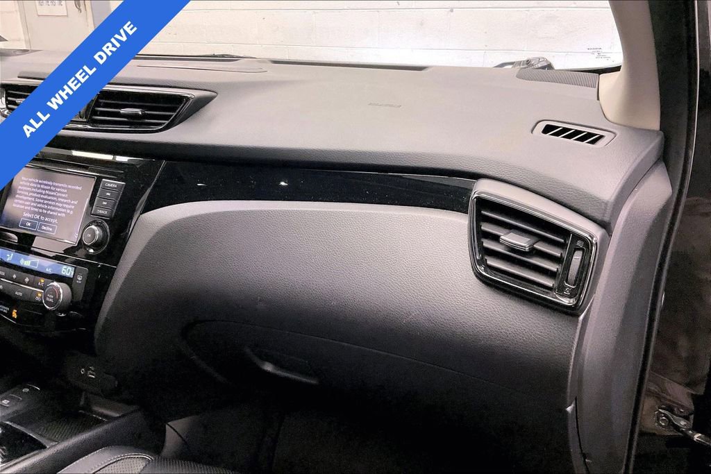 Certified 2022 Nissan Rogue Sport SL w/ Premium Package image 15