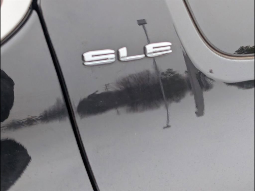 Used 2021 GMC Acadia SLE w/ Driver Convenience Package image 20