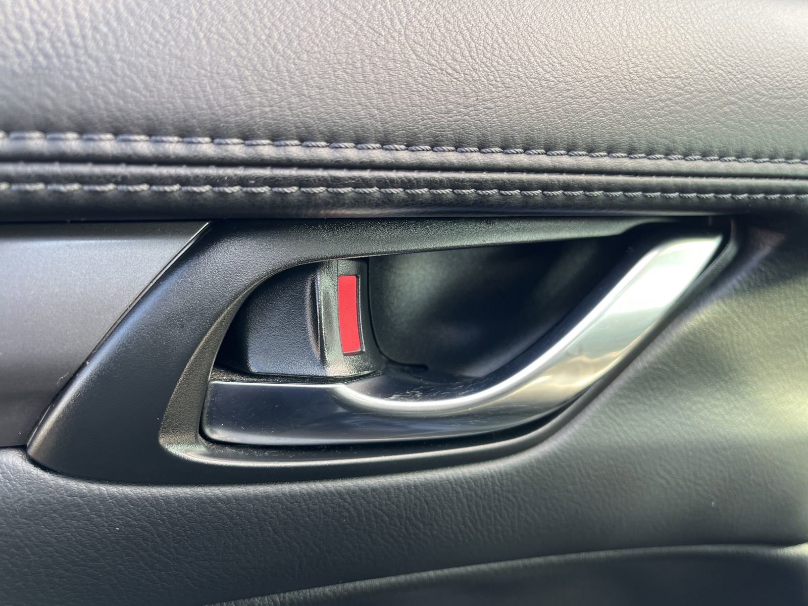 Used 2021 MAZDA CX-5 Touring image 22