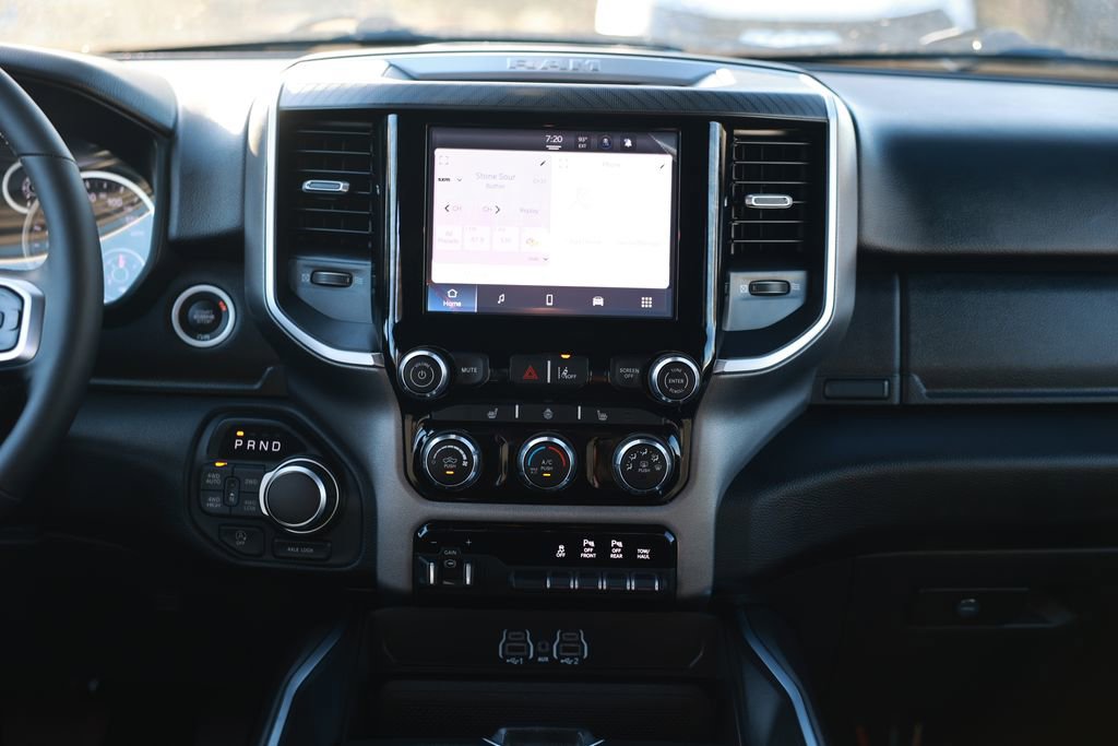 New 2026 RAM 1500 4x4 Crew Cab image 27