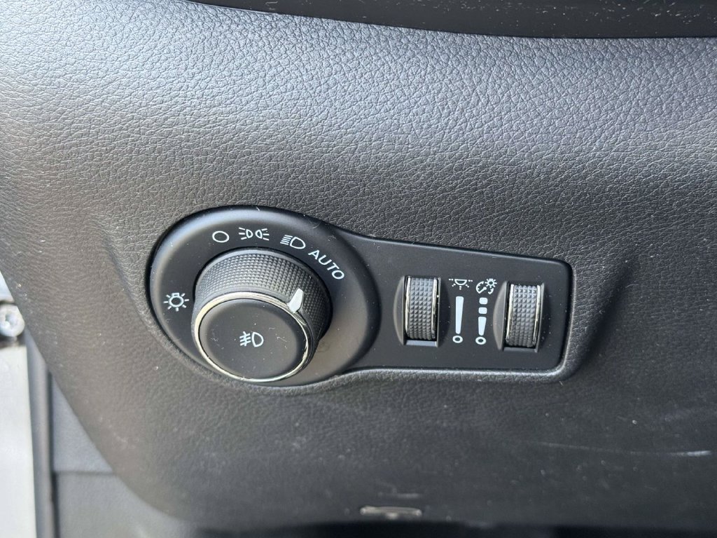 Used 2022 Jeep Compass Latitude AWD/4WD image 20