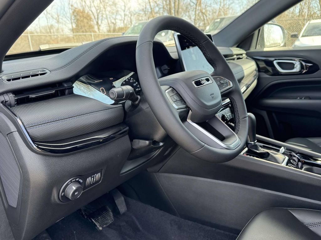 New 2026 Jeep Compass Latitude AWD/4WD image 2