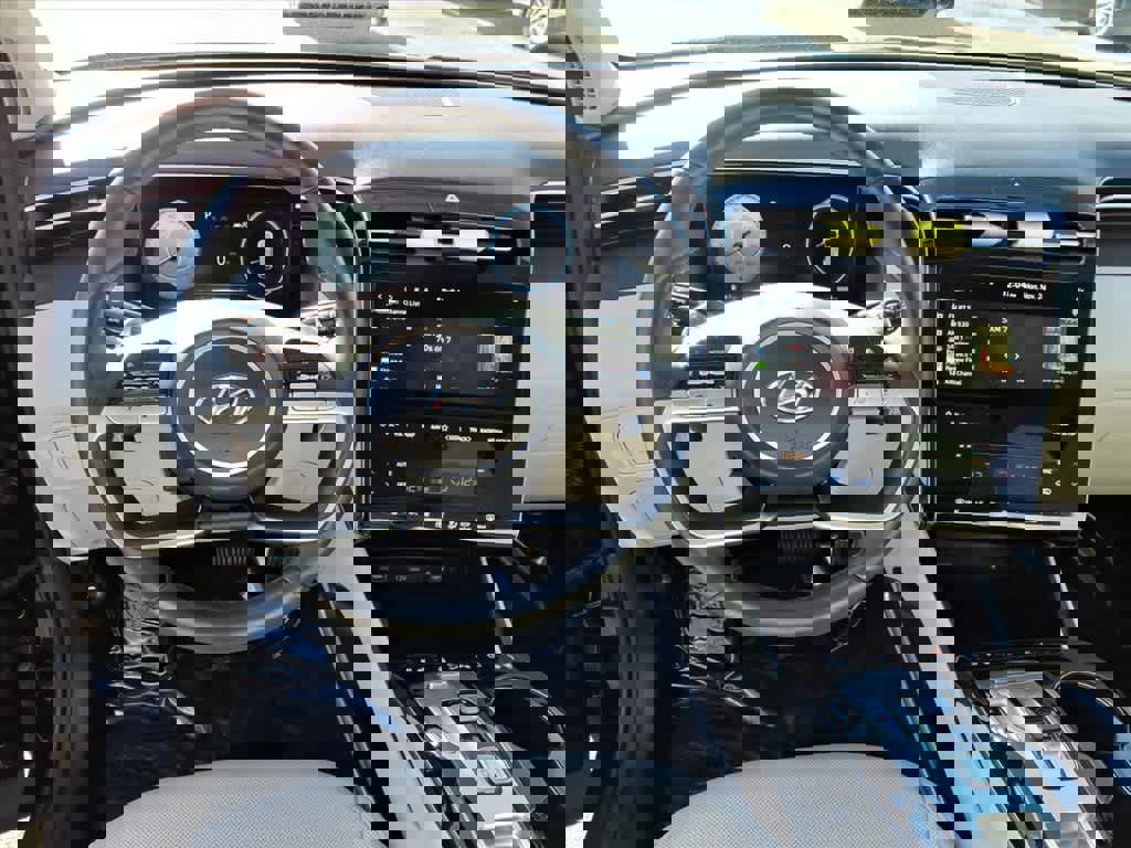 Used 2023 Hyundai Tucson Limited w/ Cargo Package image 14