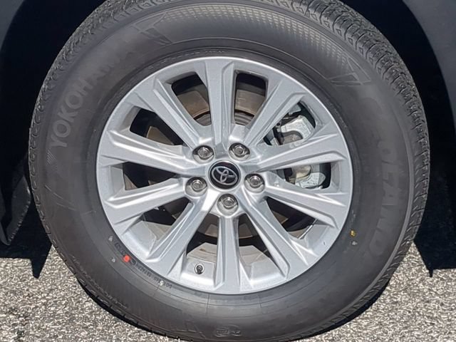 New 2026 Toyota Grand Highlander FWD image 11