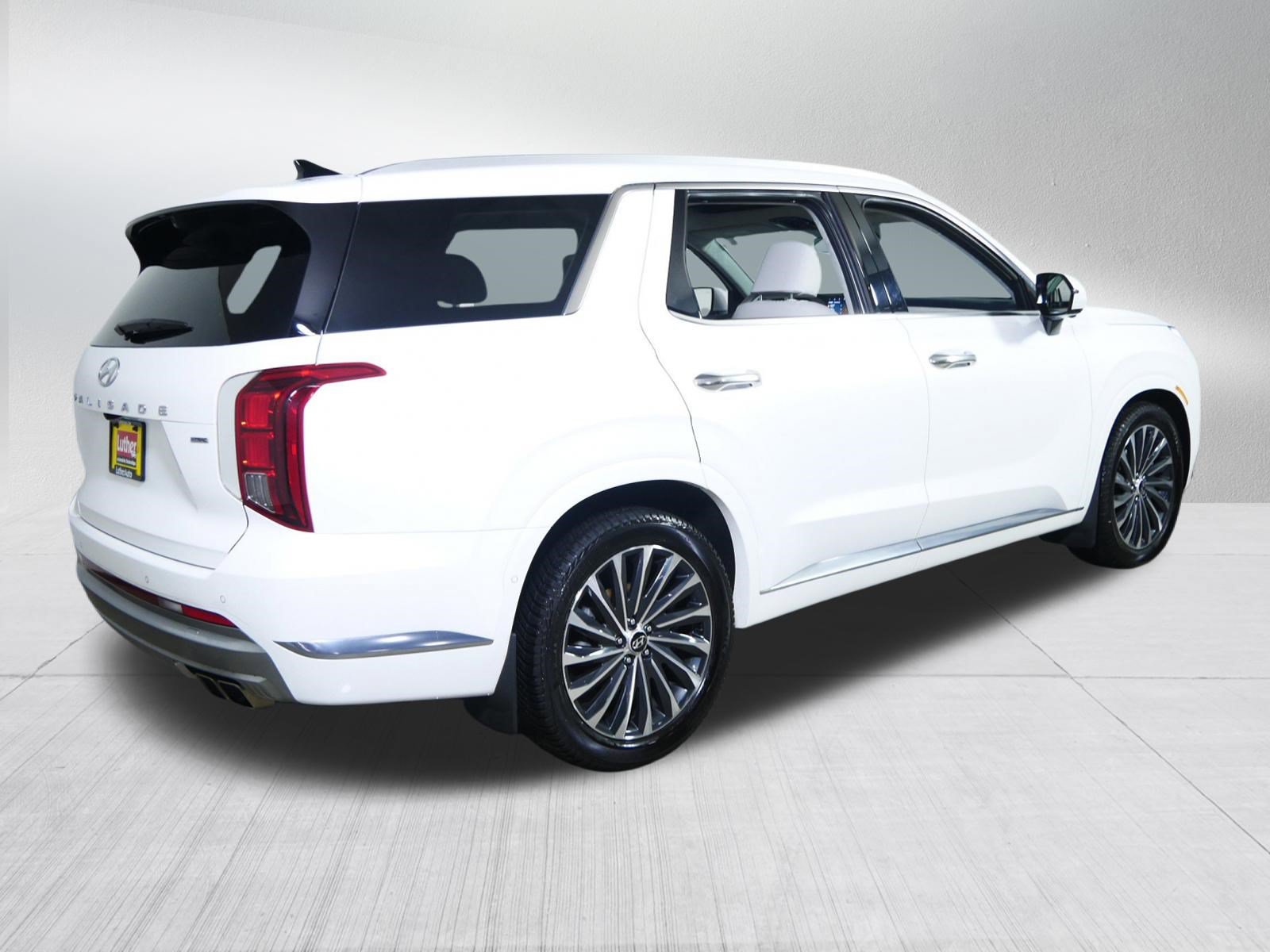 Used 2023 Hyundai Palisade Calligraphy AWD/4WD image 7
