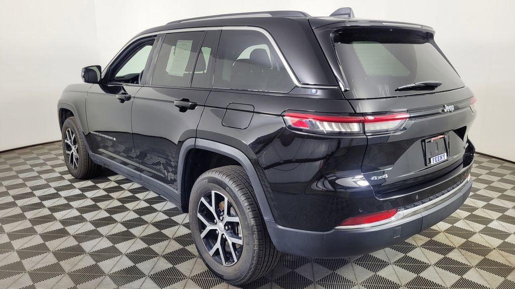 Used 2023 Jeep Grand Cherokee Limited image 6