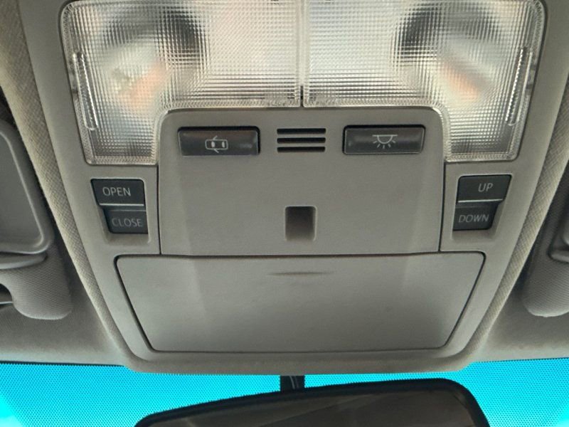 Used 2012 Toyota Camry XLE FWD image 28