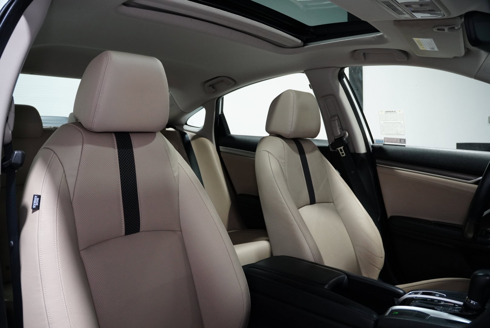 Used 2019 Honda Civic EX-L image 14