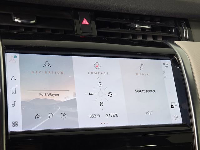 Used 2023 Land Rover Discovery Sport SE R-Dynamic image 16