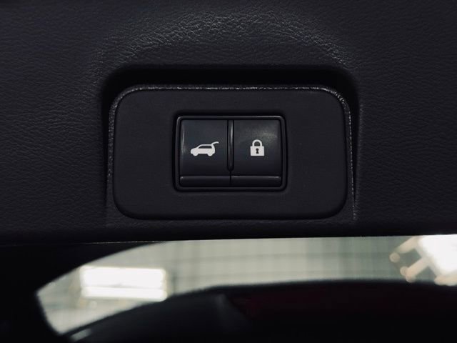 Used 2023 Nissan Rogue SL w/ SL Premium Package image 12