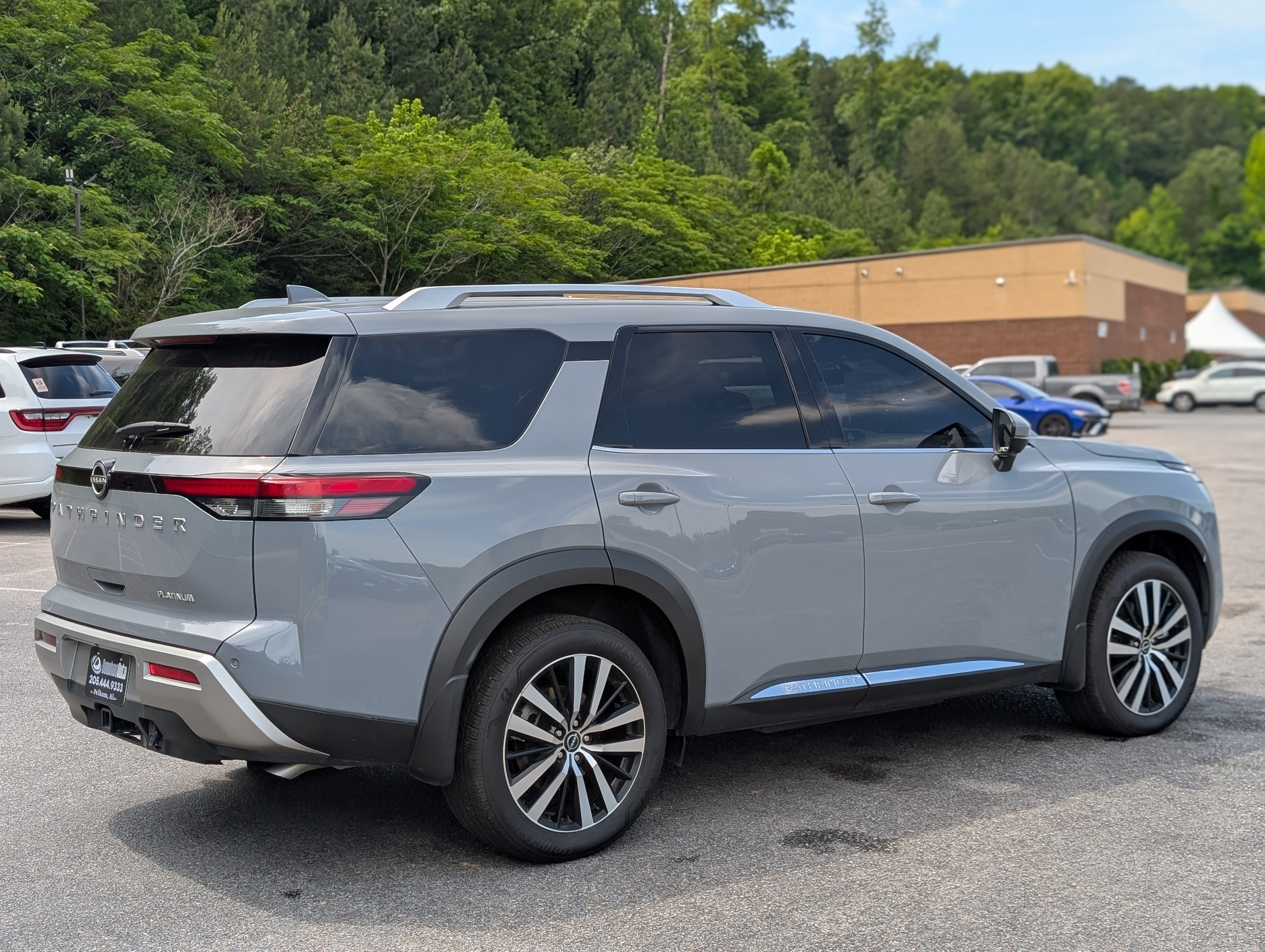 Used 2025 Nissan Pathfinder Platinum w/ Cargo Package FWD image 9
