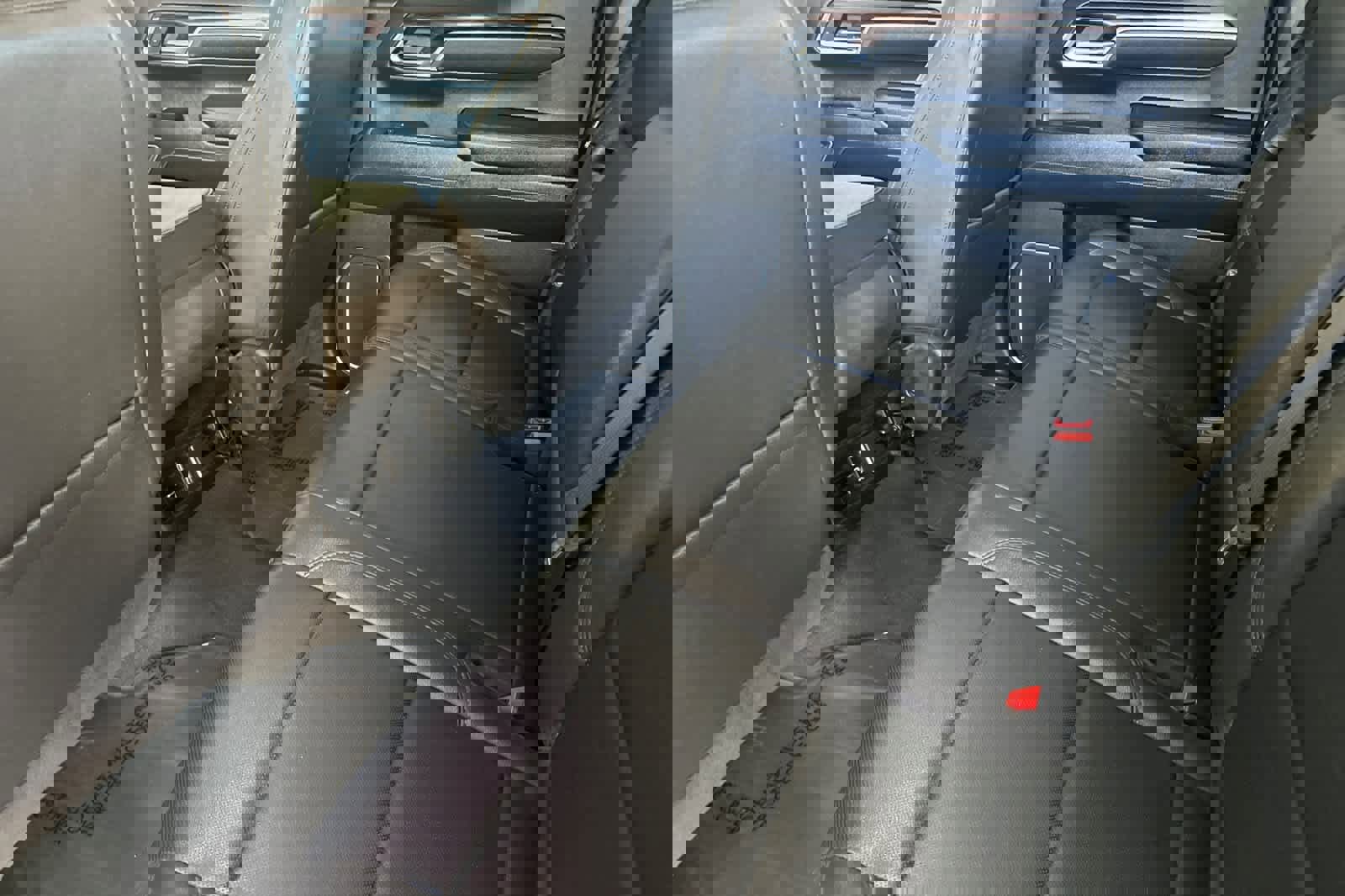 Used 2025 GMC Sierra 1500 SLT image 4