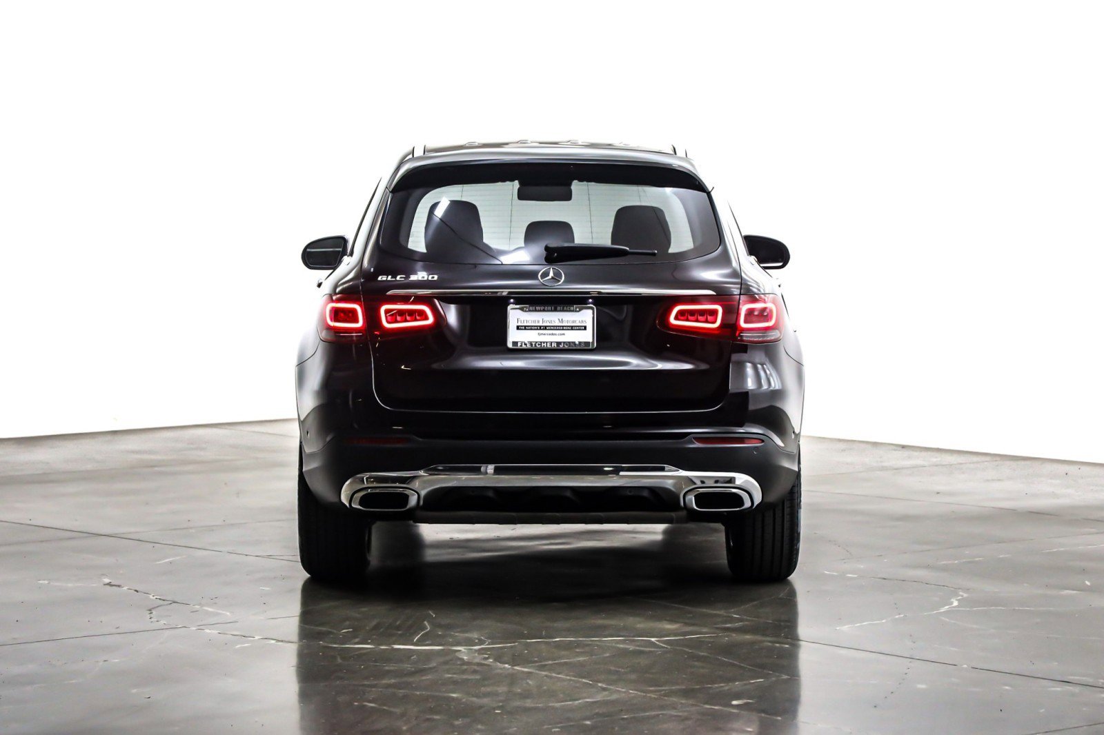 Used 2022 Mercedes-Benz GLC 300 w/ Premium Package Lite image 4