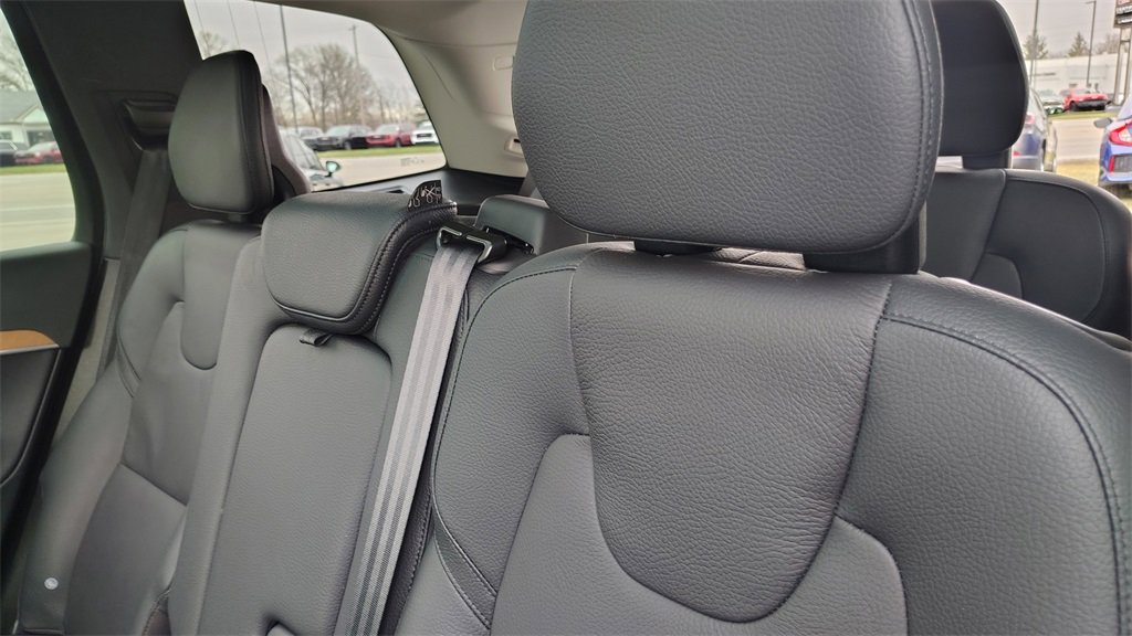 Certified 2024 Volvo XC90 T8 Plus image 26