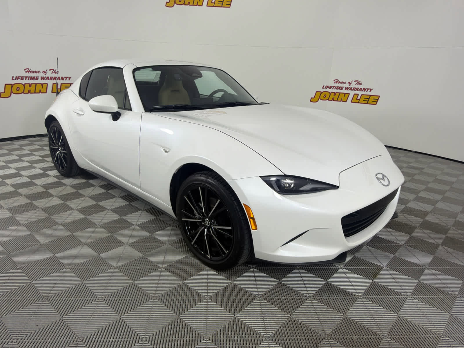 Used 2024 MAZDA MX-5 Miata RF Grand Touring image 8