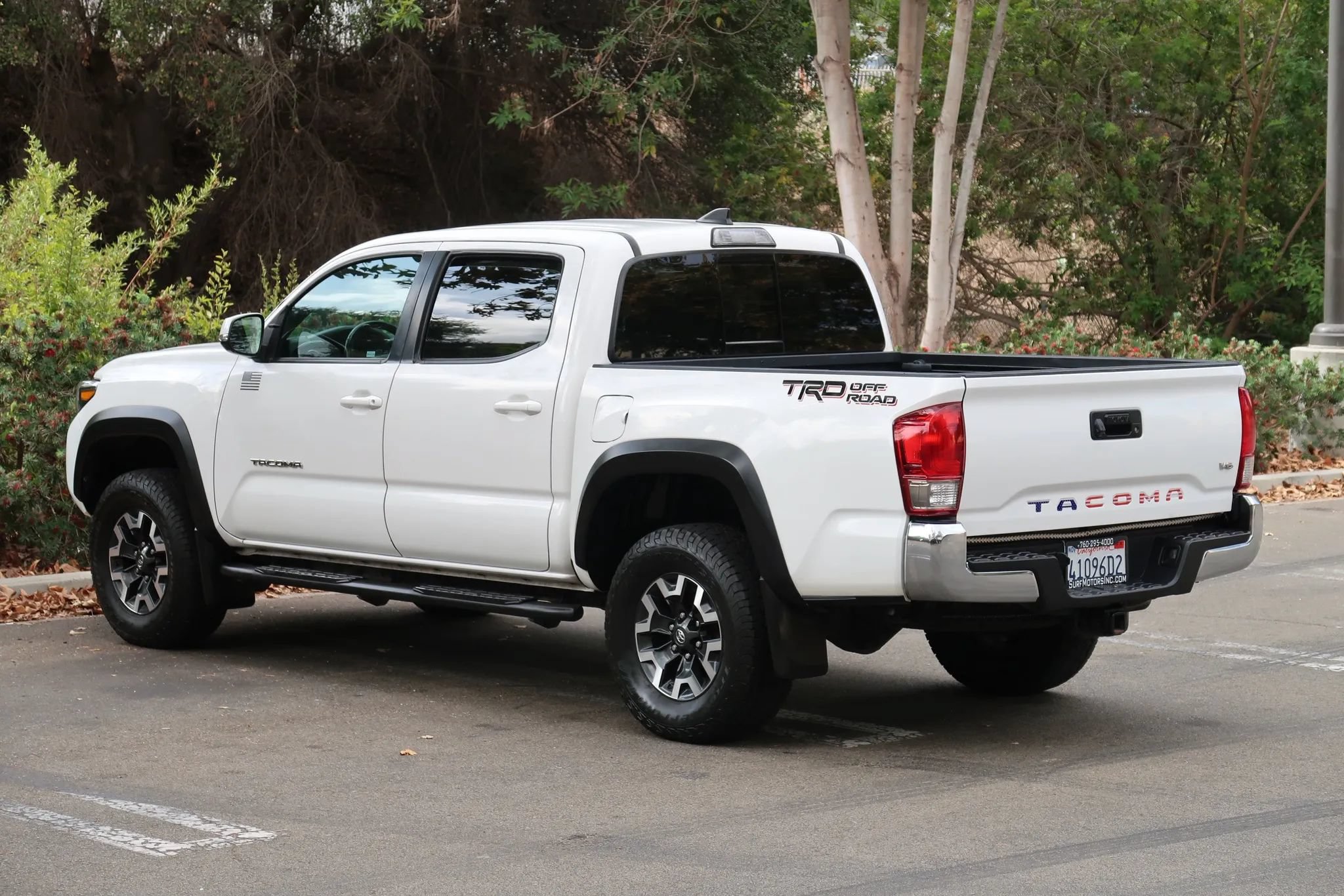 Used 2017 Toyota Tacoma TRD Off-Road RWD image 6