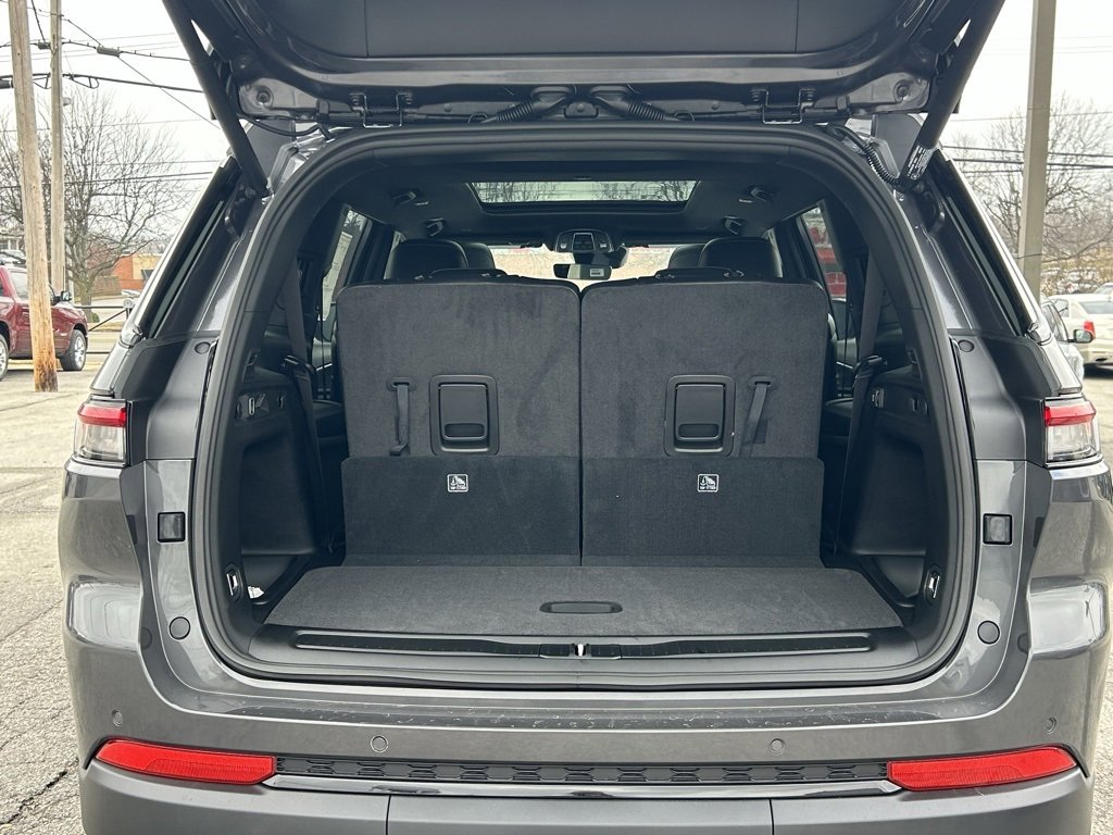 New 2025 Jeep Grand Cherokee L Limited image 8