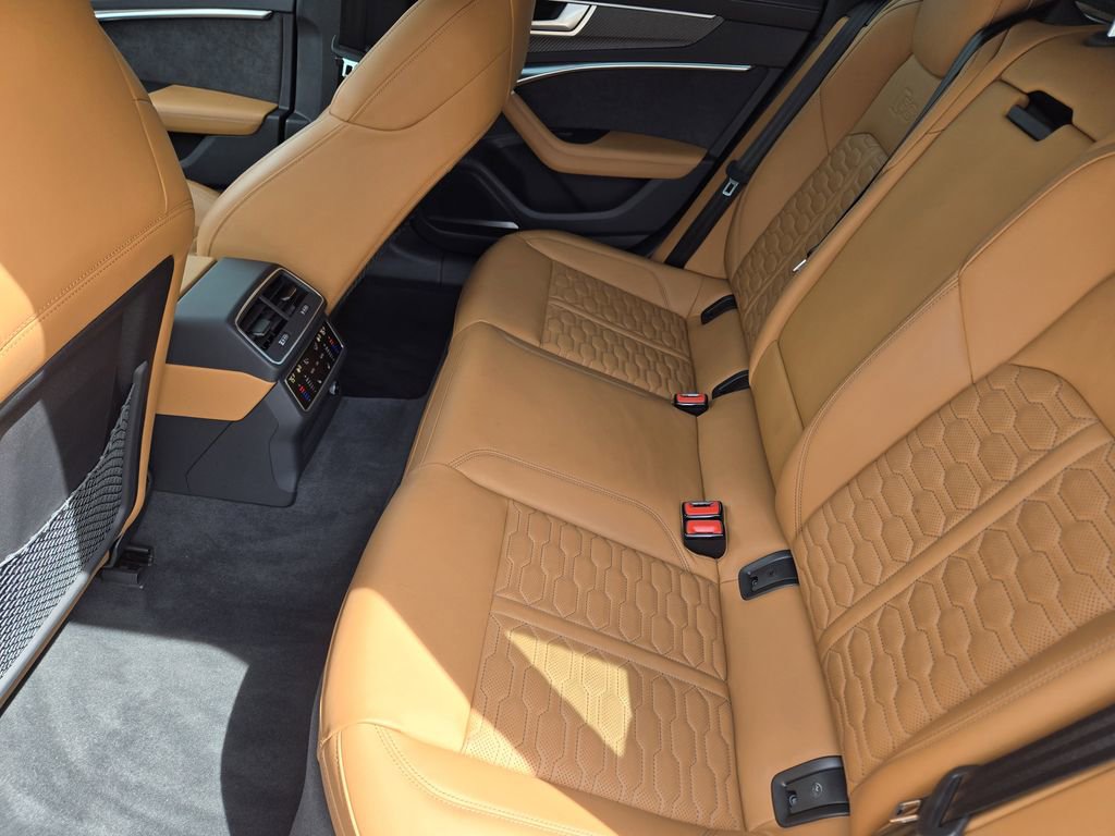 Used 2025 Audi RS 6 performance image 40