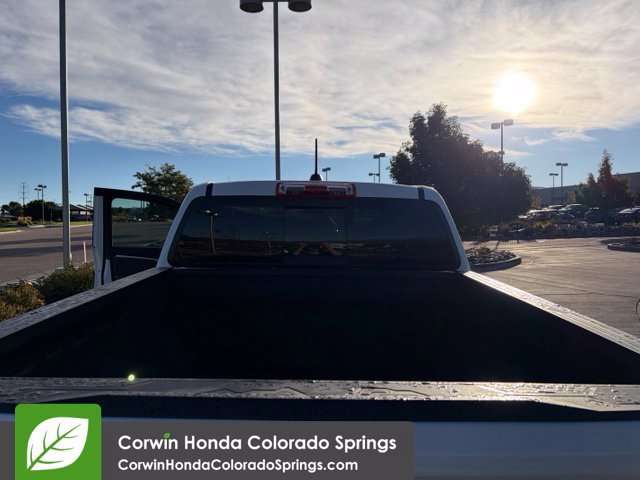 Used 2025 Chevrolet Colorado ZR2 w/ Technology Package AWD/4WD image 20