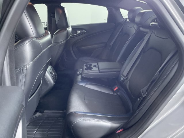 Used 2015 Chrysler 200 S w/ Comfort Group FWD image 20