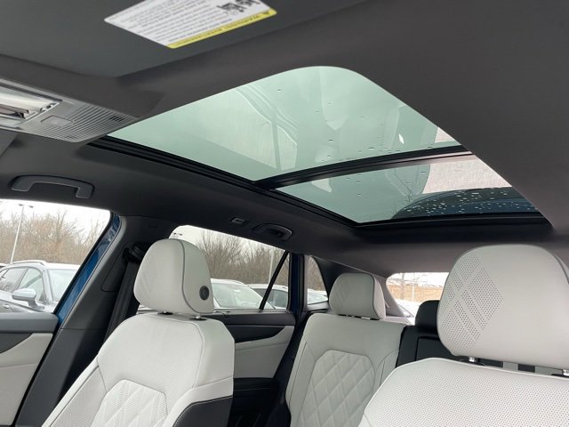 New 2025 Volkswagen Atlas Cross Sport SEL Premium R-Line image 20