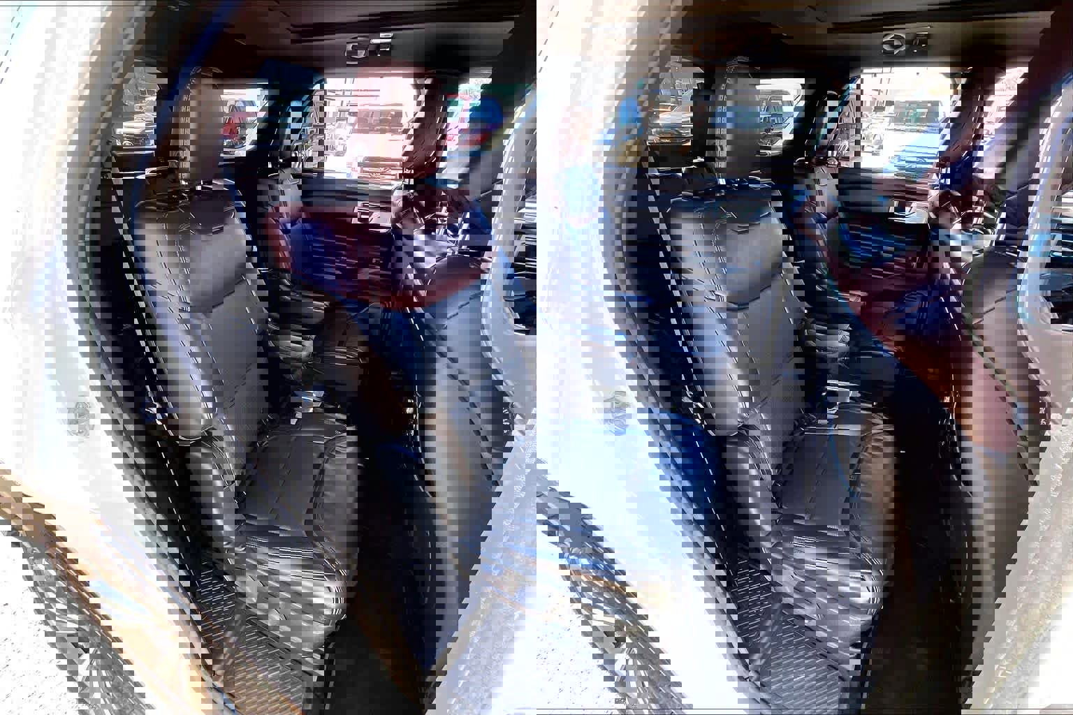 Used 2020 Ford Explorer Platinum w/ Premium Technology Package image 35