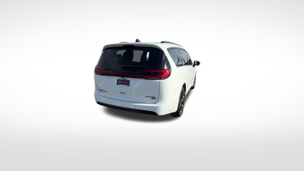 New 2026 Chrysler Pacifica Limited w/ S Appearance Package AWD/4WD image 39