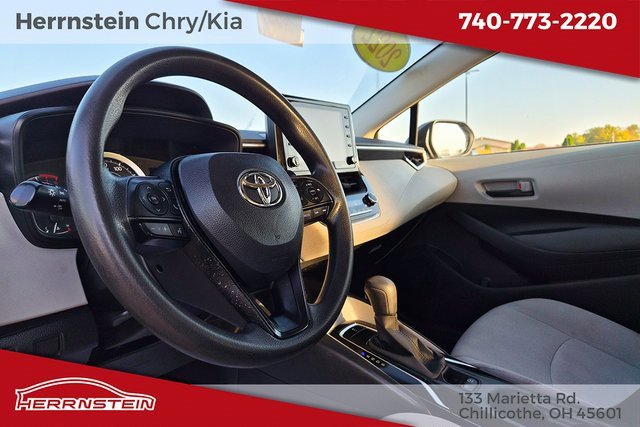 Used 2022 Toyota Corolla LE image 18