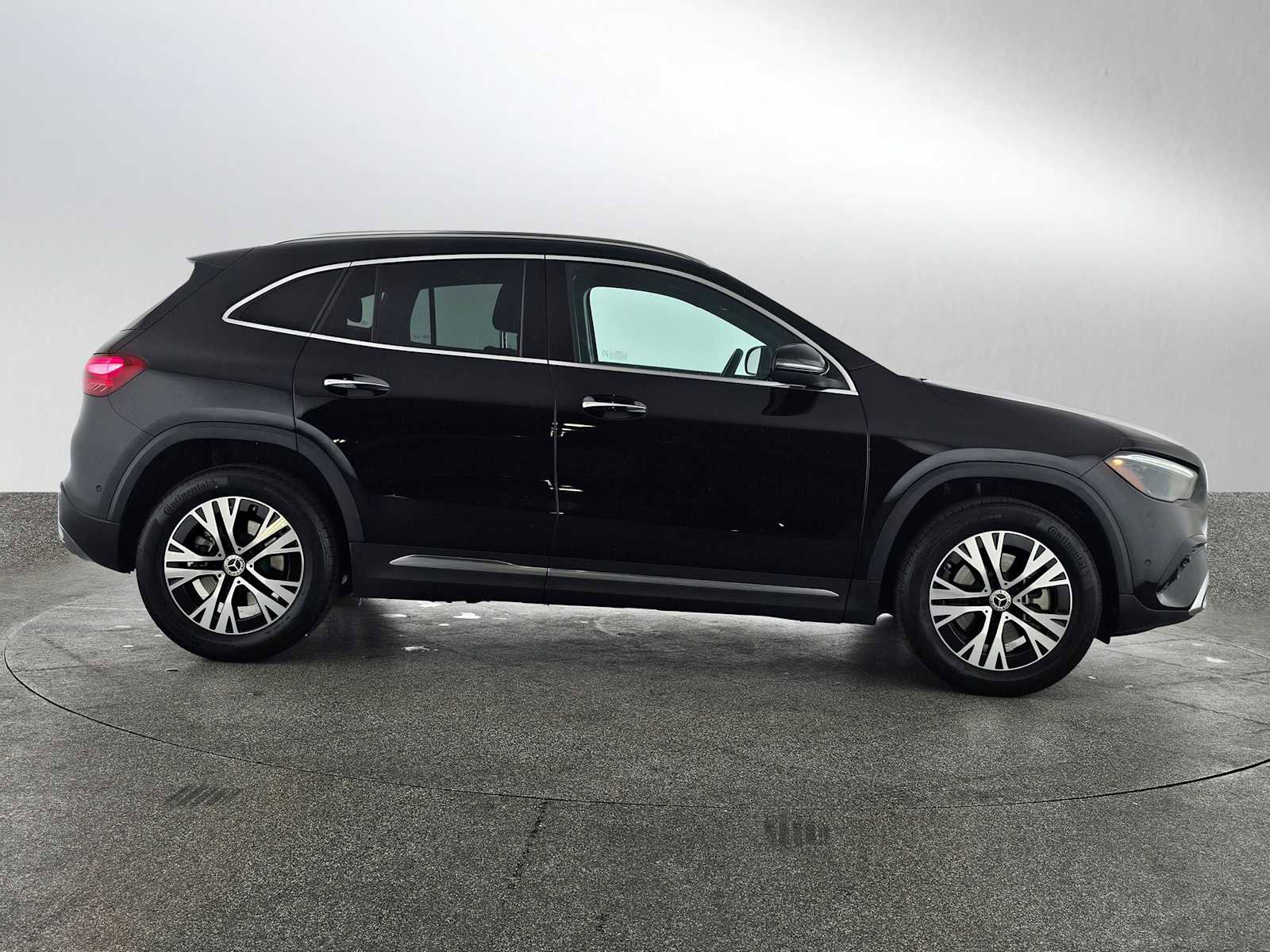 Certified 2025 Mercedes-Benz GLA 250 image 3