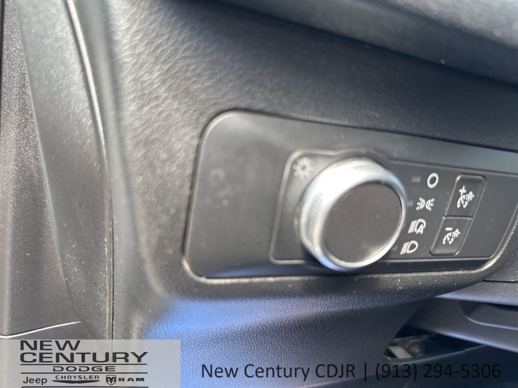 Used 2020 Ford Escape S AWD/4WD image 25