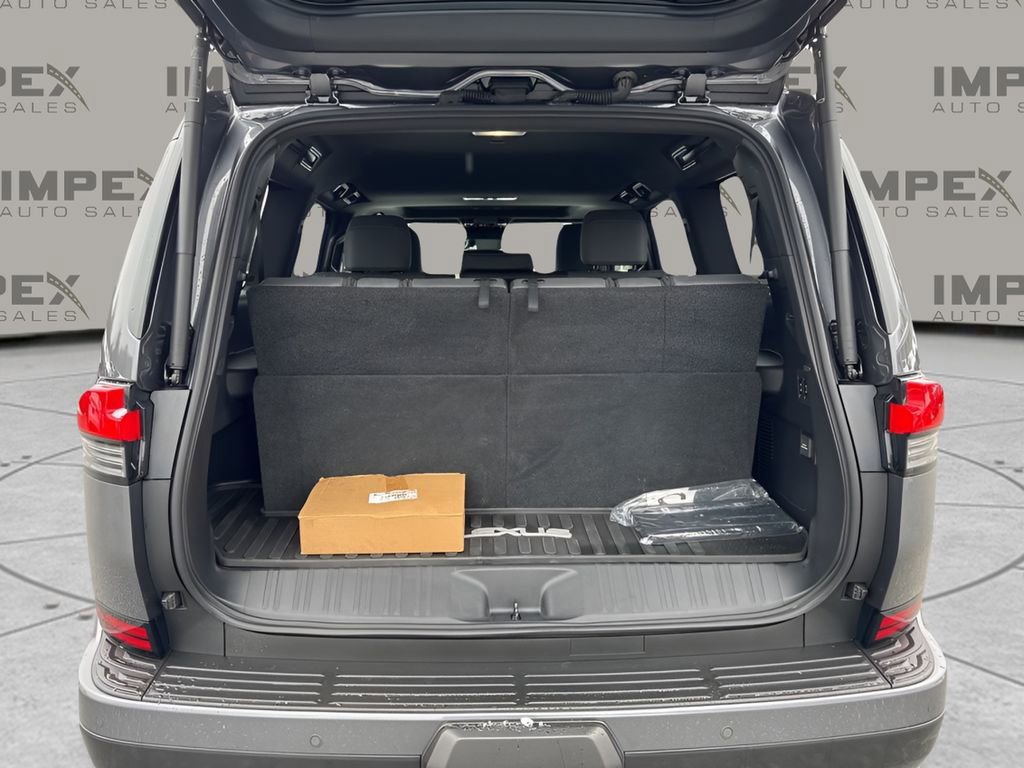 Used 2024 Lexus GX 550 w/ Cold Area Package AWD/4WD image 32