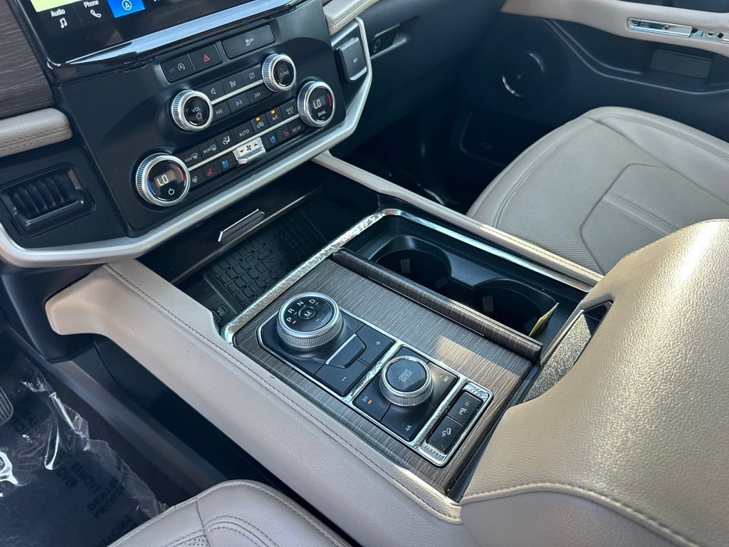 Used 2023 Ford Expedition Limited AWD/4WD image 33